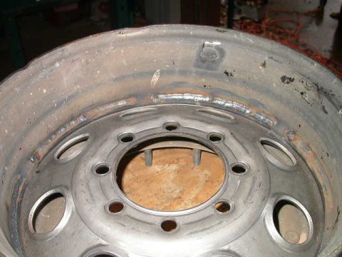 1990 Ford Bronco - Finish welded around the rims circumference.