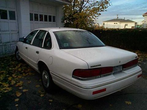 1995 Ford Crown Victoria - another angle