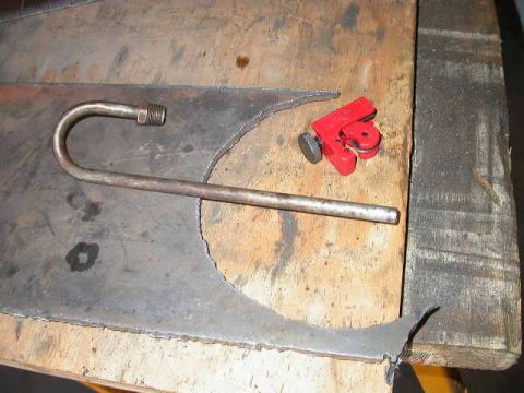 1990 Ford Bronco - Cut the end of the tube with the fitting off.