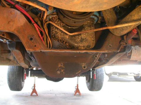 1990 Ford Bronco - Plasma cut the front of the cross member off. No going back to the TTB now!