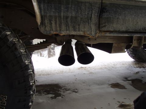 1992 Ford Bronco - side view - dual 4" exhaust tips