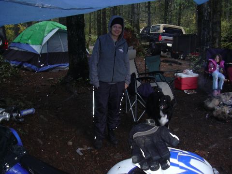 1991 Ford Bronco - Went to Reiter this year for Winterfest. Spent most of the time we were at camp huddled under a giant tarp.