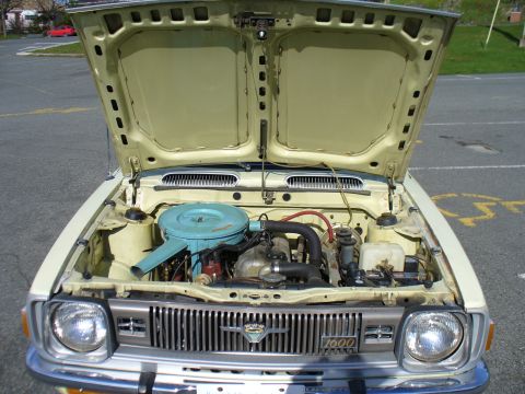 1971 Toyota Corolla - Front with hood up