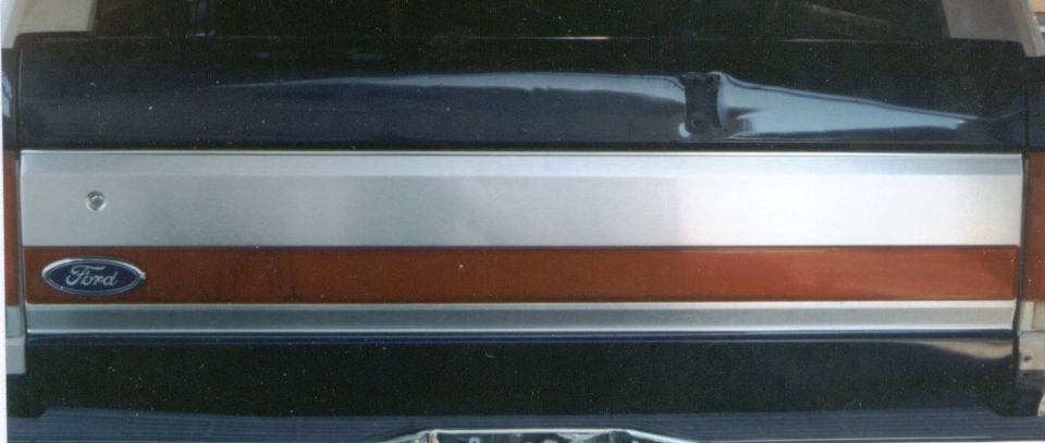 tailgate close up