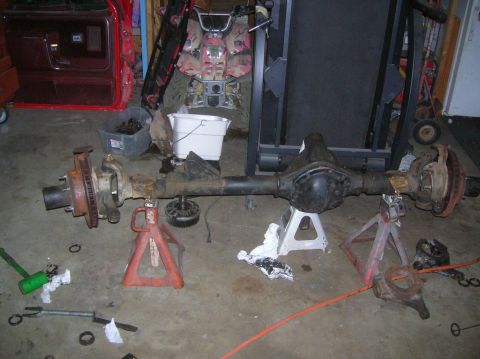 1985 Ford Bronco - d44 with 5 lug....