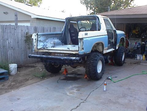 1981 Ford Bronco - This 1981 Ford Bronco is lifted and has had its bed removed for custom work.