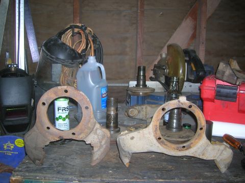 1985 Ford Bronco - 5 lug brake braket on left 8 lug on right