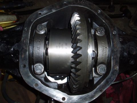 1980 Ford Bronco - Detroit/Eaton Truetrac installed. Also have one in the rear.