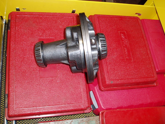 Detroit/Eaton Truetrac thats going in the rear 9 inch, 31 spline.
