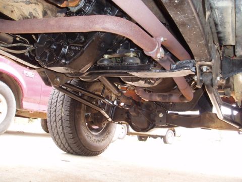 1980 Ford Bronco - Just a pic of how I have everything tucked as high as possable with out a body lift.