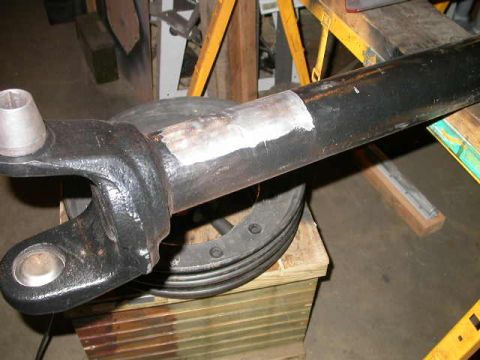 1990 Ford Bronco - I went ahead and wire wheeled off some paint on the axle tubes for welding on the radius arm brackets.