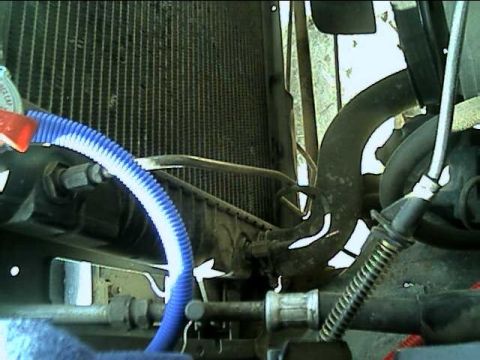 1989 Ford Bronco - drivers side radiator shot