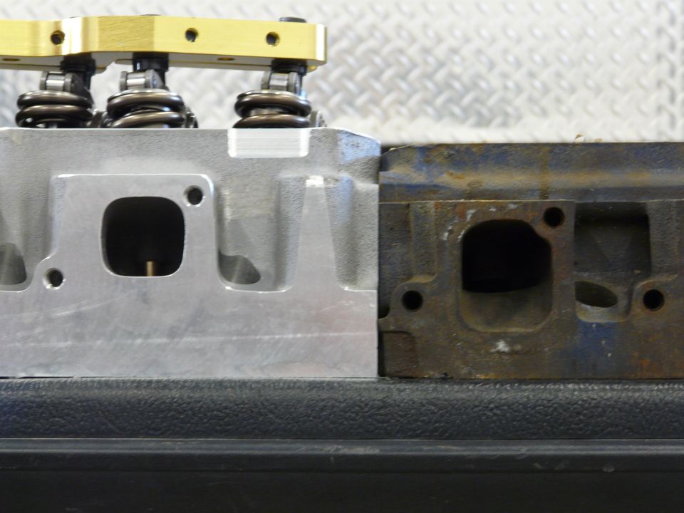 Difference in exhaust port location on CHI 3v 225cc vs stock 351c 4v port.