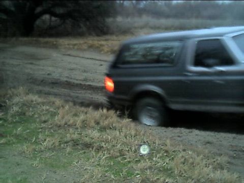 1989 Ford Bronco - gettin muddy