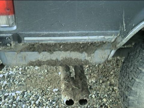 1989 Ford Bronco - mud caked pipes