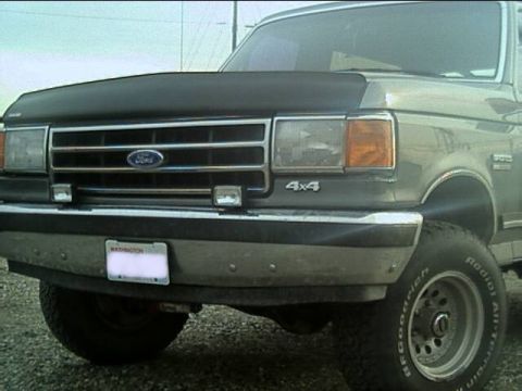 1989 Ford Bronco - added a little lighting