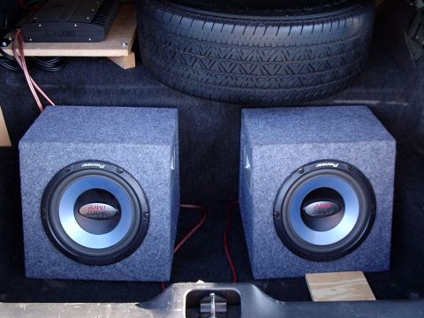 2003 Ford Crown Victoria - New subs installed