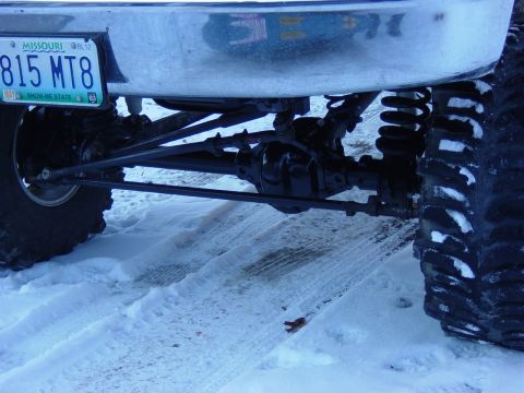 1983 Ford Bronco - Front axle shot