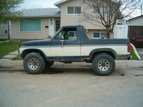 1985 Ford Bronco photo