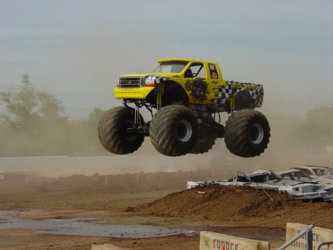 1983 Ford Bronco - Action shot of the "Big Dawg"