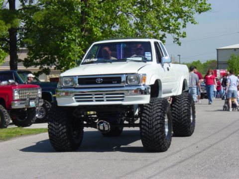 1983 Ford Bronco - Jim Beas's Toyota, SAS, 38" Baja Claws...