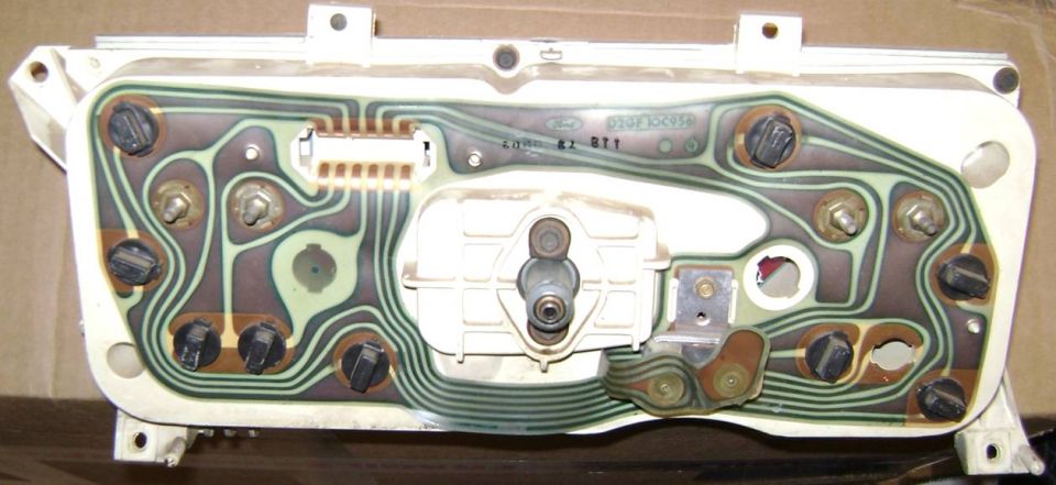 Standard Gauge Cluster Back