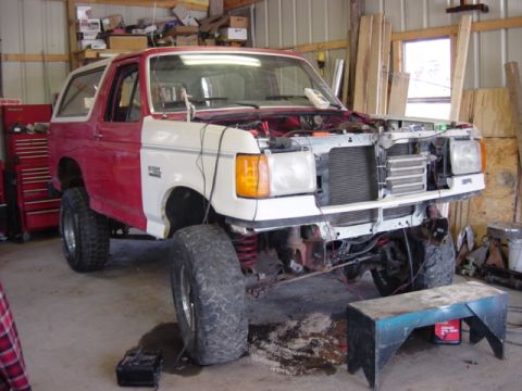 1983 Ford Bronco - Front clip on, ready to start body work