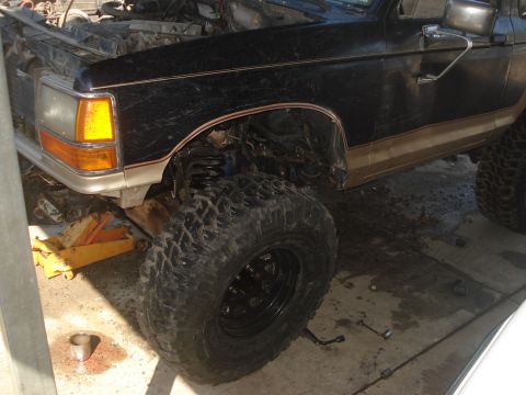 1989 Ford Bronco II - This 1989 Ford Bronco II is undergoing modifications with a lifted suspension and oversized tires.