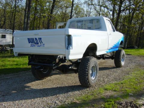 1983 Ford Bronco - Tailgate shot