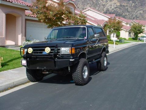 1991 Ford Bronco photo