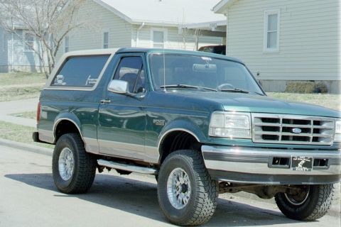 1996 Ford Bronco photo