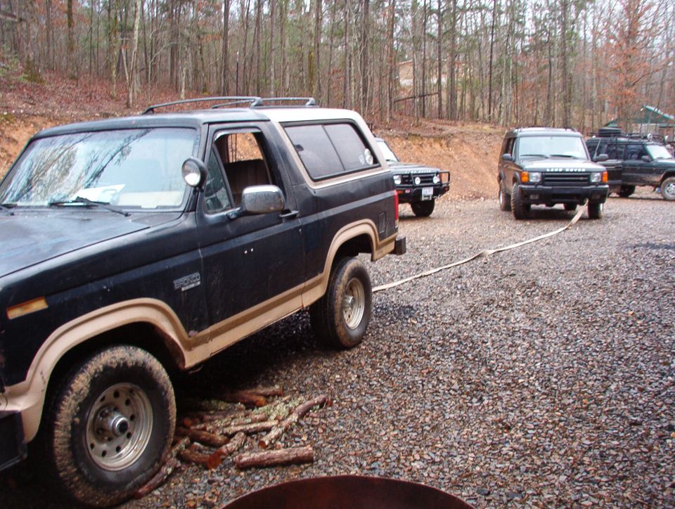 Dennis had planned to take it easy on his truck, and then leave from Hot Springs to take his family on a brief cross-country vacation.  It's going back to Memphis on a trailer, and he got a loaner LR3 to take.
