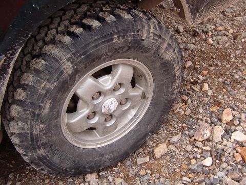 1983 Ford Bronco - Greg decided to pull both rear axleshafts to keep his damaged spider gears from spinning. But he only had 1 broken axle cap to put back on,…