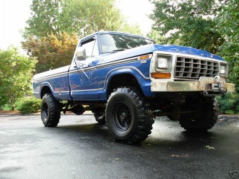 1979 Ford F-250 - looks can be deceiving truck was only a parts truck considering the bent and cracked frame and about a 5 gallon bucket of bondo on the bed