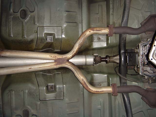 X-pipe close-up