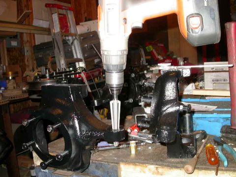 1990 Ford Bronco - Reamer in the knuckle.