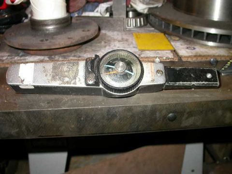 1990 Ford Bronco - Consolidated Devices Inc, which is a division of Snap-On, 1502 DIN in-lb torque wrench.