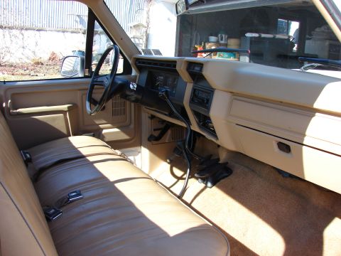 1984 Ford F-250 - Almost finished with the interior