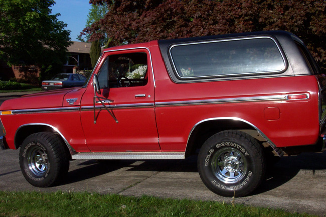 1978 Ford Bronco, red with black top, side view