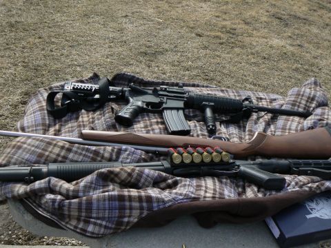 2006 Ford E350 - Willie's guns.