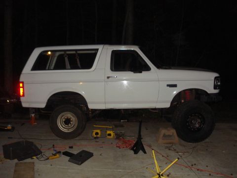 1996 Ford Bronco - 37's up front and donuts in rear