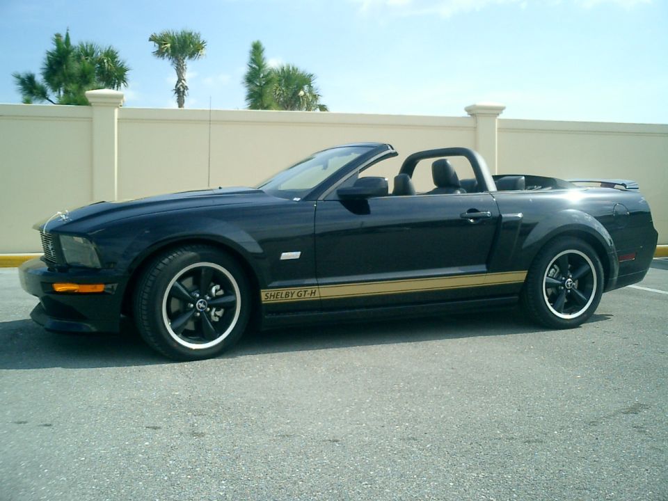 2007 Ford Mustang “Hertz Shelby”