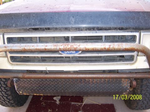 1991 Ford Bronco - Close-up of a Ford truck's front end, showing a custom bumper and grille. The date 17/03/2008 is visible.