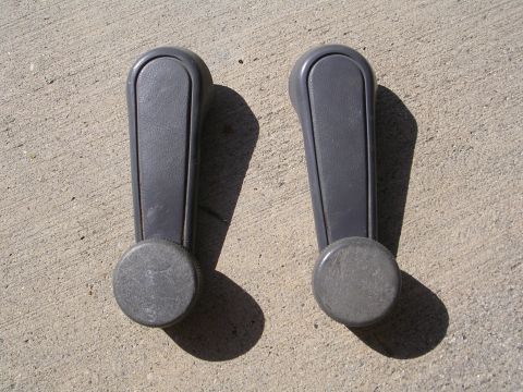 1983 Ferrari Enzo - These window cranks are not from a 1983 Ferrari Enzo.