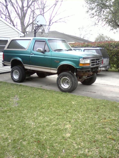 1996 Ford Bronco photo