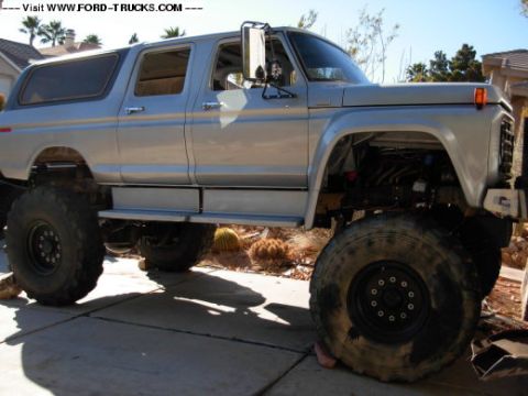 1979 Ford Bronco - This heavily modified 1979 Ford Bronco features an extreme lift kit and oversized off-road tires.