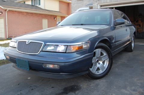 1985 Mercury Grand Marquis - This sedan's body style suggests a later model year than claimed.