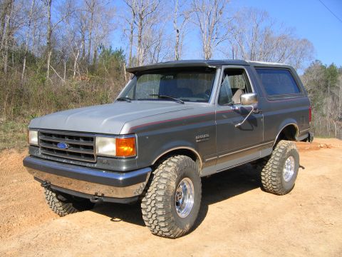 1989 Ford Bronco - This lifted 1989 Ford Bronco is ready for off-road adventures.