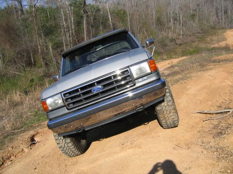 1989 Ford Bronco - This 1989 Ford Bronco 4x4 navigates an off-road trail.