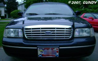 1999 Ford Crown Victoria photo